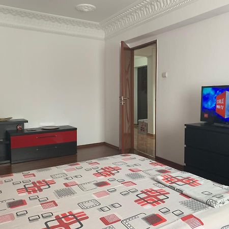 Center Apartment Galaţi Екстериор снимка