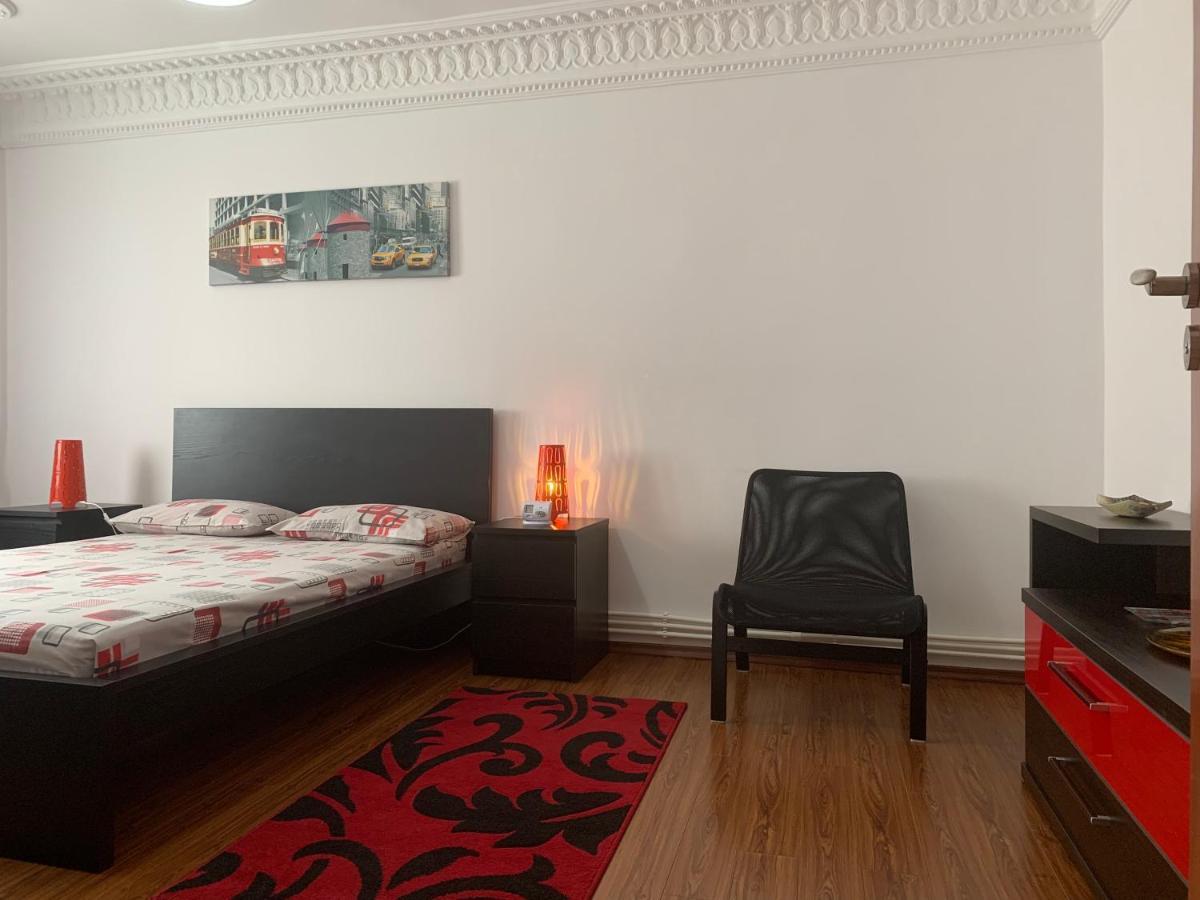 Center Apartment Galaţi Екстериор снимка
