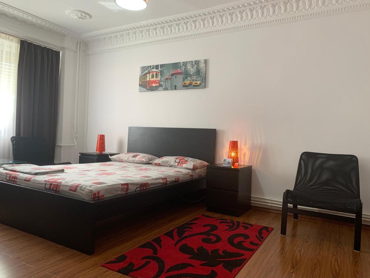Center Apartment Galaţi Екстериор снимка