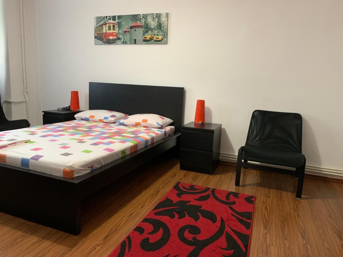 Center Apartment Galaţi Екстериор снимка
