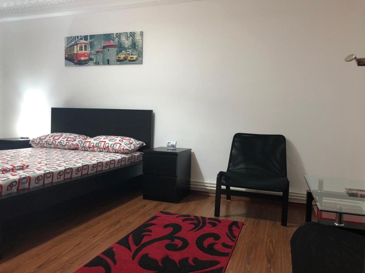 Center Apartment Galaţi Екстериор снимка