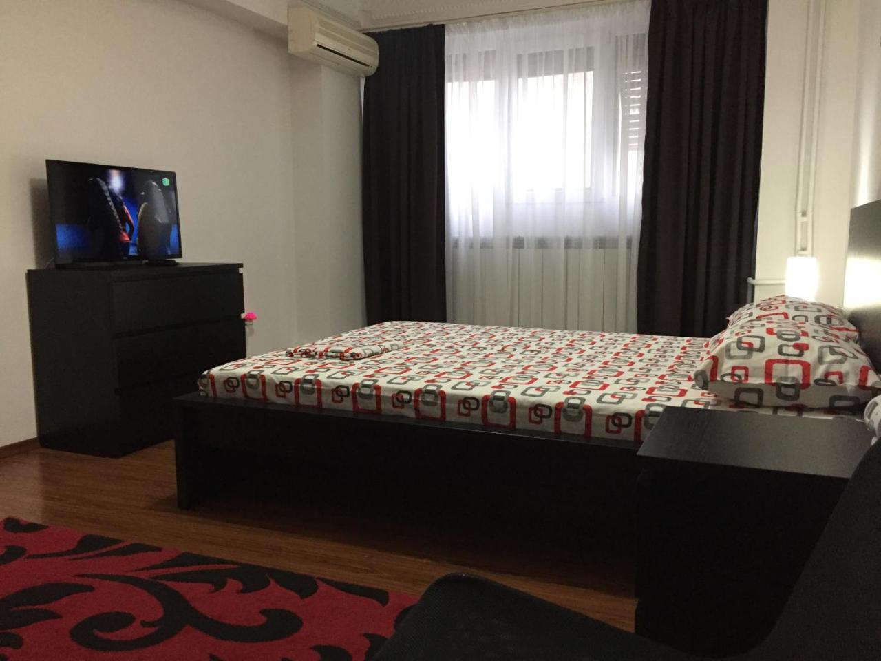 Center Apartment Galaţi Екстериор снимка