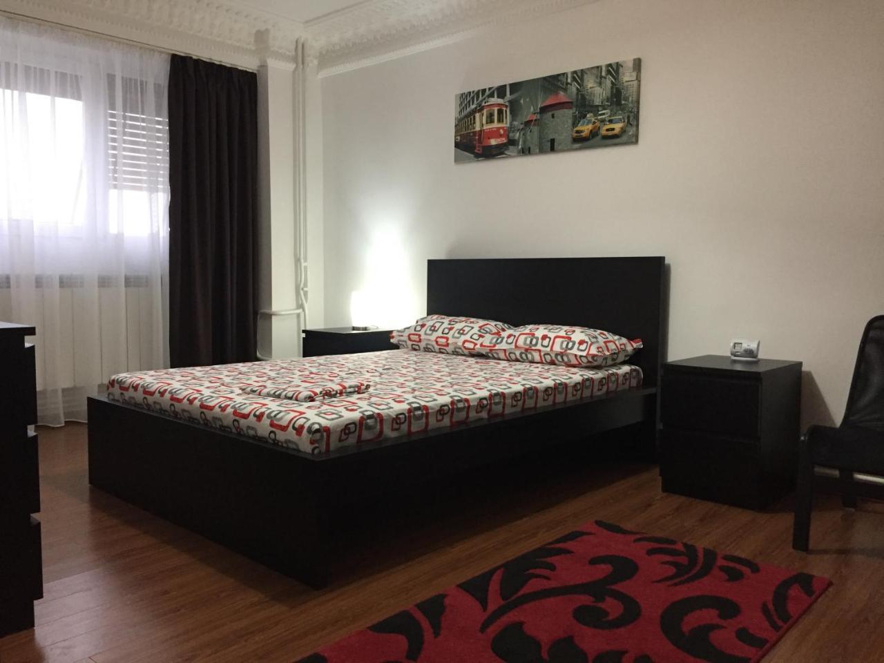 Center Apartment Galaţi Екстериор снимка